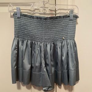 Lightblue natural life daisy skort. Size xs/s (before they changed their sizing)